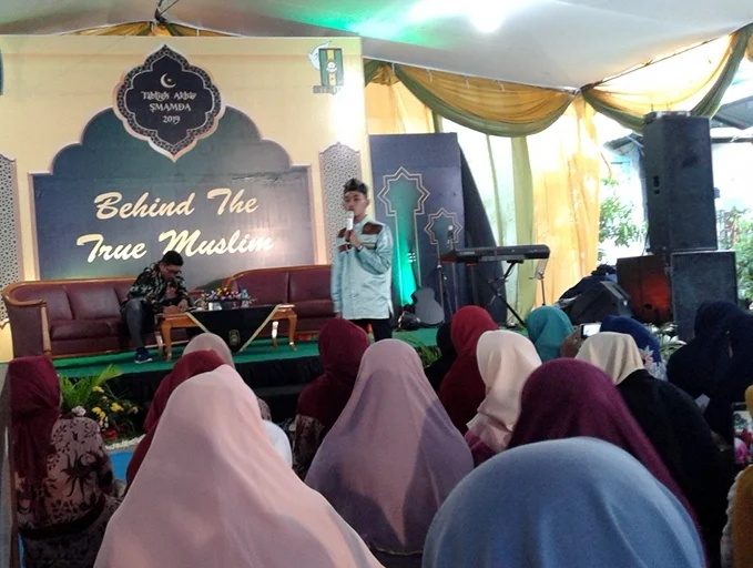 Tangis Jamaah Pecah ketika Ustadz Membacakan Surat Ar Rahman