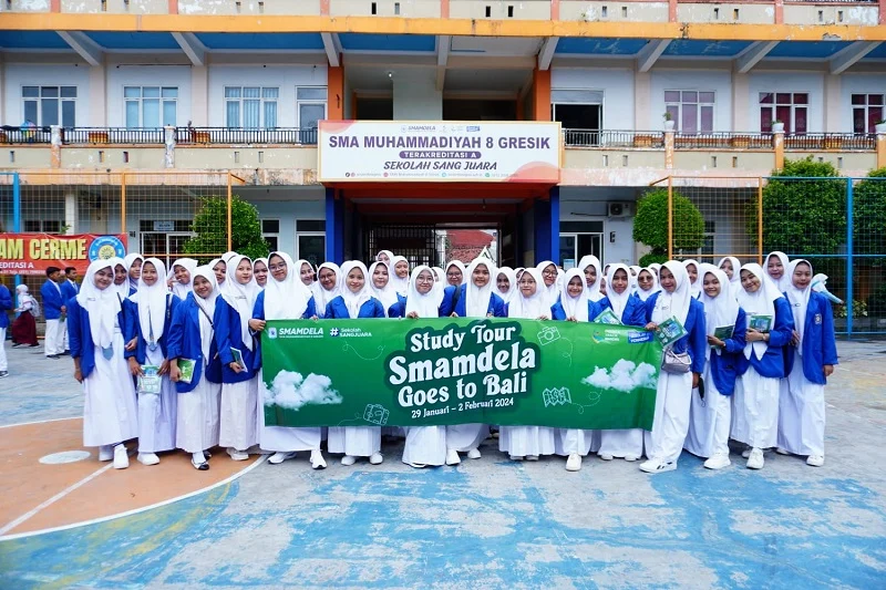 Smamdela Ajak Siswa Belajar Ini di Study Tour