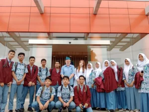 Kunjungan Siswa Smamga, Kenalan Anak Jerman