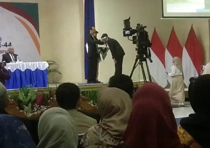 Cita-Cita Wisudawan Itu Memancing Tawa Hadirin