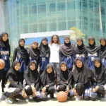 Atlet Basket Smamio Berlatih bersama Pelatih Amerika