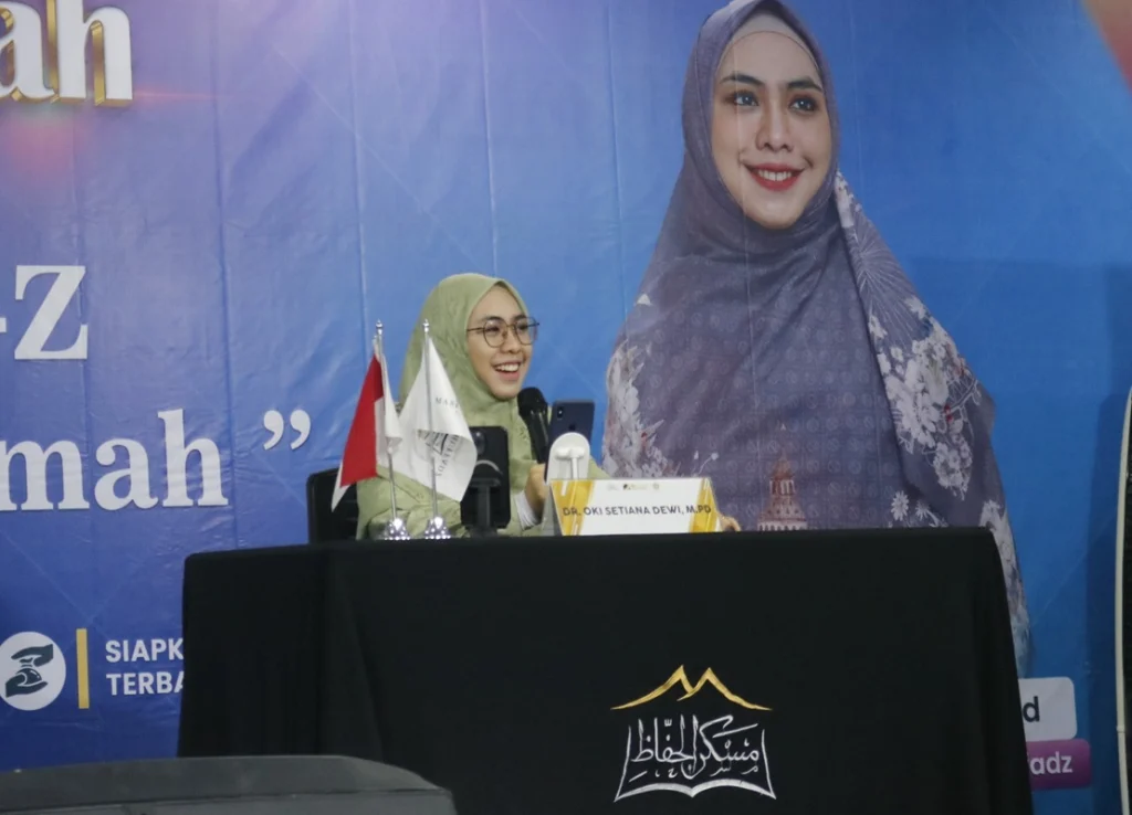 Mendidik Gen-Z Berakhlakul Karimah, Ini Pesan Oki Setiana Dewi