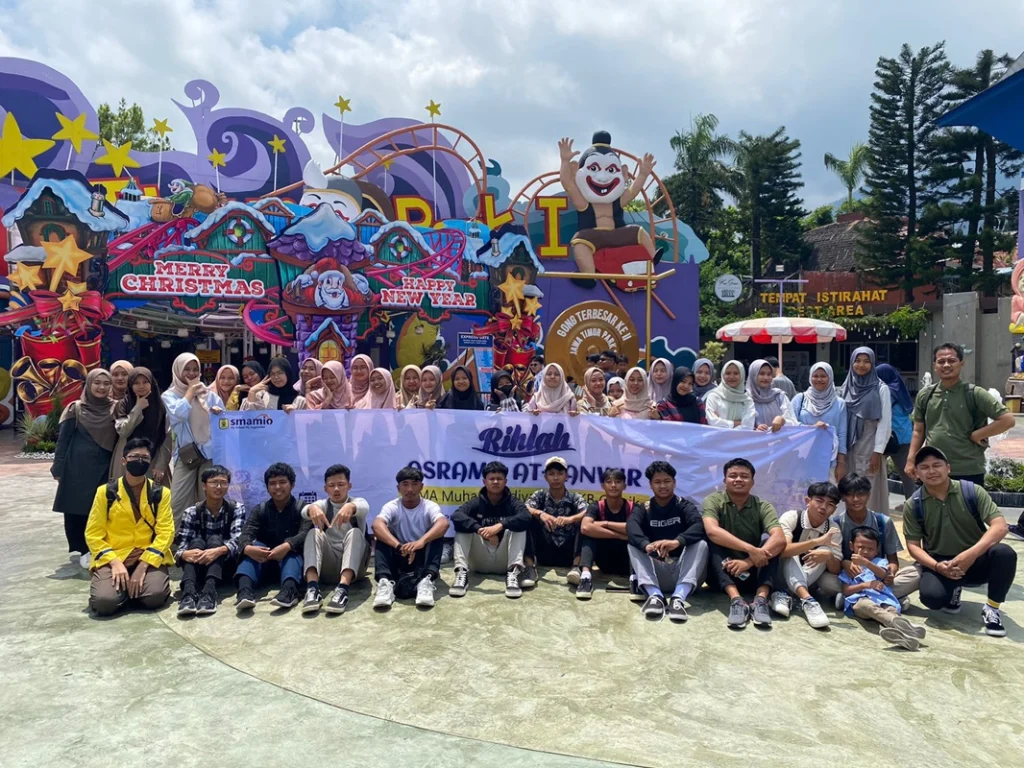 Siswa Asrama At-Tanwir Smamio Rihlah ke Batu