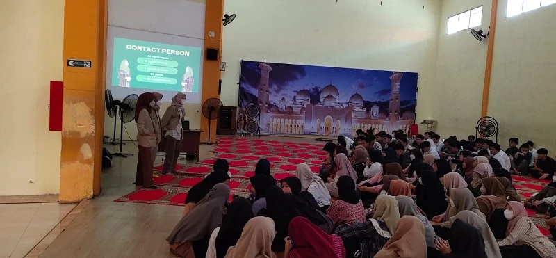 Mahasiswa UGM Sosialisasi PMB di Smamita