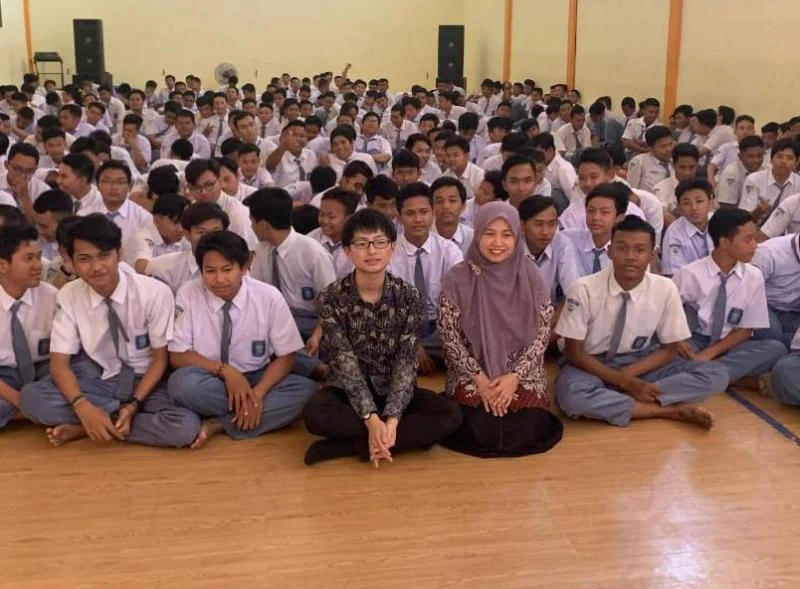 Pertama Kali Lihat Shalat Jamaah, Begini Komentar Sensei Jepang