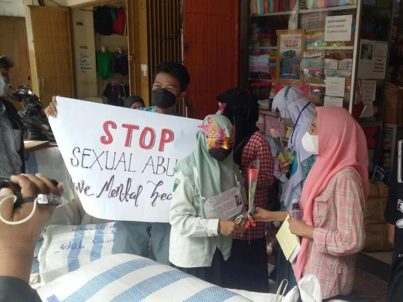 Polisi Sosialisasi Bahaya Sexual Abuse di Smamsa