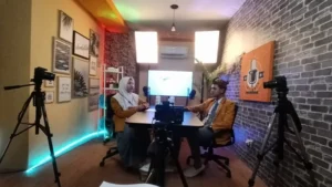 Studio Podcast Smamsatu Memiliki Alat-Alat Canggih Ini