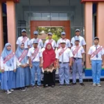 Bijak dalam Bermedia Sosial Jadi Amanat Upacara di Sekolah Ini