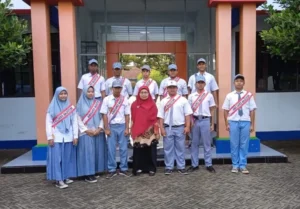 Bijak dalam Bermedia Sosial Jadi Amanat Upacara di Sekolah Ini
