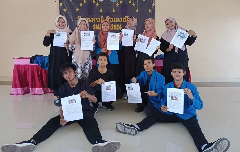 Siswa Smamsi Belajar Menulis Berita