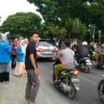 Kuatkan Kepedulian, IPM Smamsi Berbagi 300 Takjil