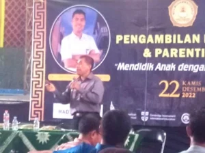 Membentuk Karakter Anak di Acara Parenting Madrasah Ini