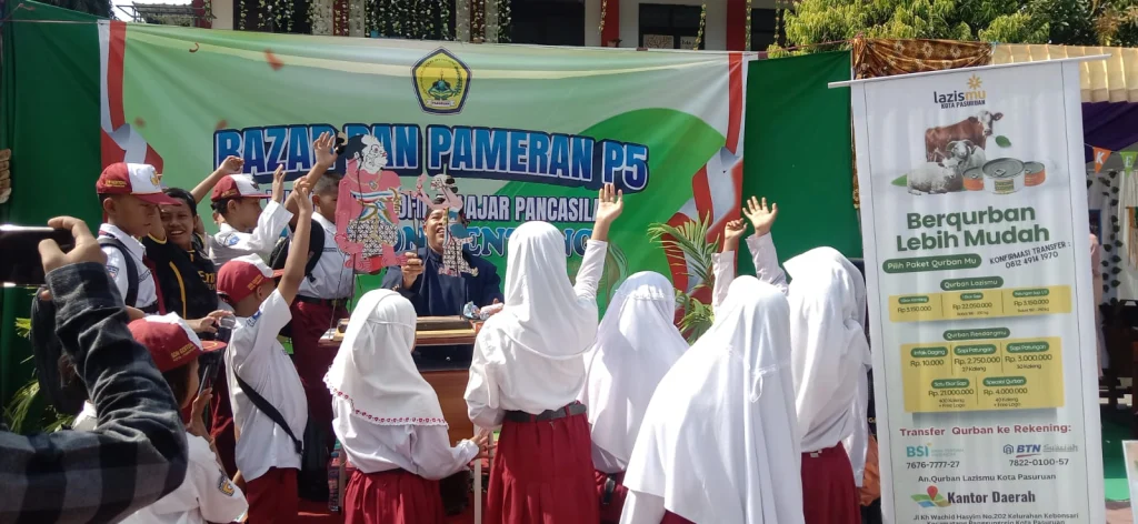Sosialisasi Program Rendangmu  Lazismu Kota Pasuruan dengan Media Wayang