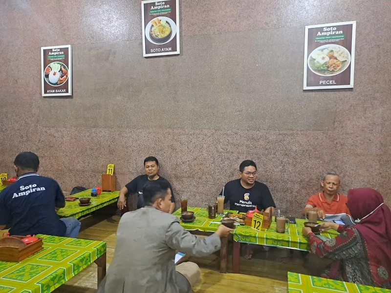 Soto Ampiran Solo, Nikmatnya Menebar Ancaman