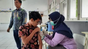 Siswa Spemdalas Imunisasi Difteri