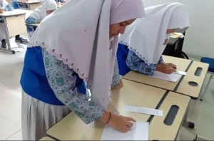 Ulangan Harian Metode Ular, Siswa Bisa Mencocokkan Jawaban Sendiri dan Memberi Nilai Sendiri