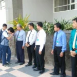 Guru Menyambut Murid di Pintu Gerbang Sekolah Tiap Pagi Janganlah Sekadar Basa-Basi