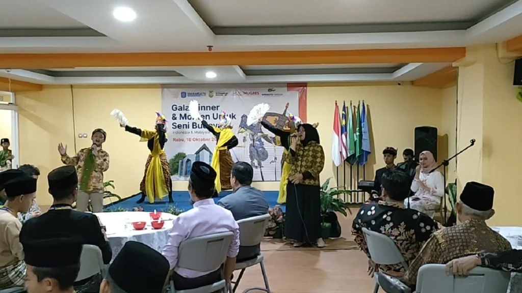 Spartac Spemutu Suguhkan Tarian di Gala Dinner Acara Ini
