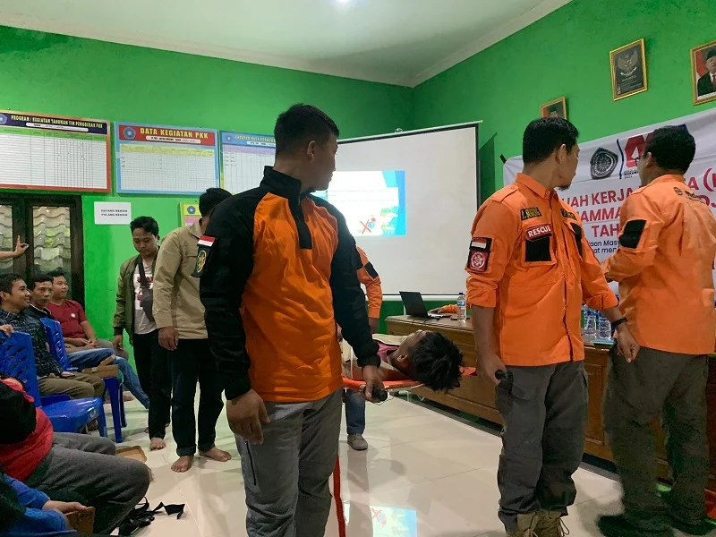 Mahasiswa KKN Stikes Muhammadiyah Bojonegoro Pelatihan Kesiagaan Bencana