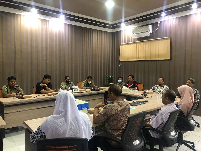 PCM Balongpanggang Studi Banding ke GKB Gresik