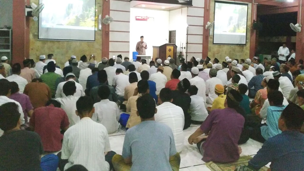 Subuh Berjamaah 1212 di Masjid Taqwa GKB Layaknya Jumatan