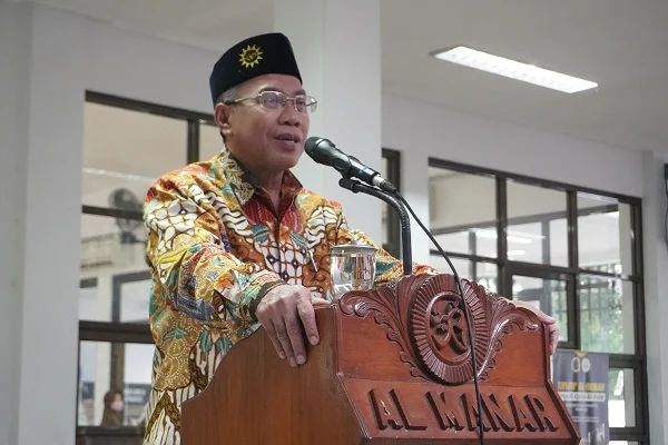 Refleksi Idul Fitri Ketua PWM Jatim: Pribadi Tangguh di Tengah Teror Informasi