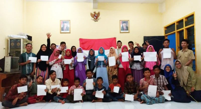 Baksos Literasi, Penghuni Panti Tulis Surat untuk Presiden Joko Widodo