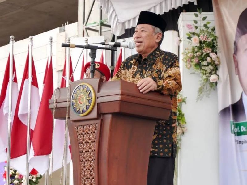 Tiga Syukur Disampaikan Prof Syafiq Mughni di Milad RSUM Babat