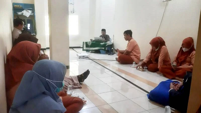 Kerugian Meninggalkan Shalat Berjamaah