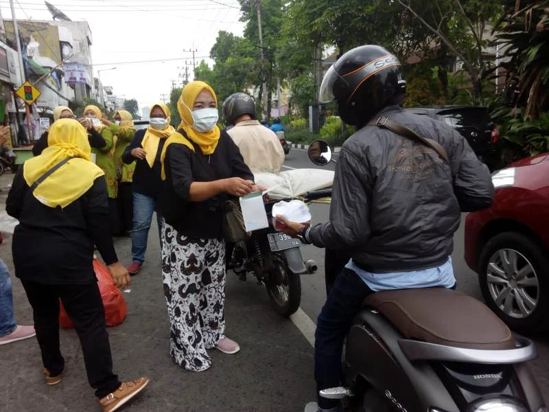Begini Cara Memakai Masker Kesehatan yang Benar
