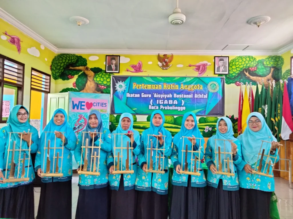 IGABA Bermain Angklung di Aula TK Aisyiyah IV Kota Probolinggo