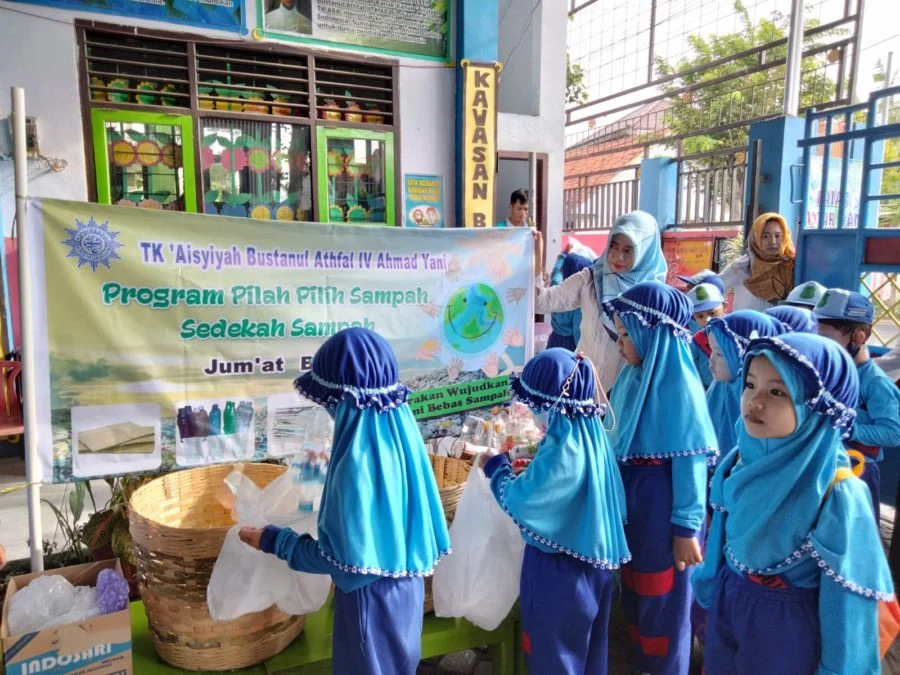 TK Aisyiyah IV Kota Probolinggo Memulai Program Sedekah Sampah