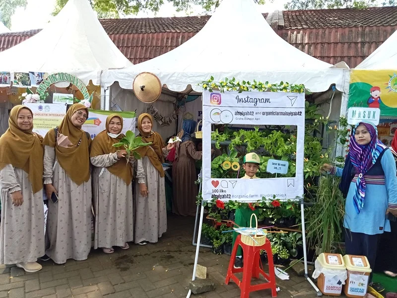 Pertama Ikuti Pameran, TK Aisyiyah 42 GBA Tampilkan Organic Farm