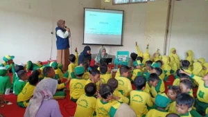 Sirine Bencana di Sekolah Berbunyi, Murid Sigap Berlindung di Bawah Bangku