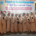 Panorama Senja Pantai di Wisuda Sekolah Ini