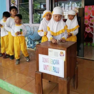 Agar Muncul Empati, Murid TK Ini Berakting Jadi Korban Gempa