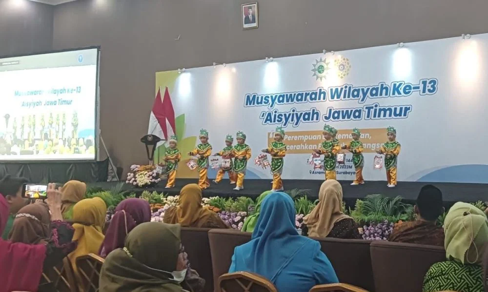 Tarian Damar Kurung Siswi TK Asiyiyah 36 PPI Gresik Ceriakan Musywil