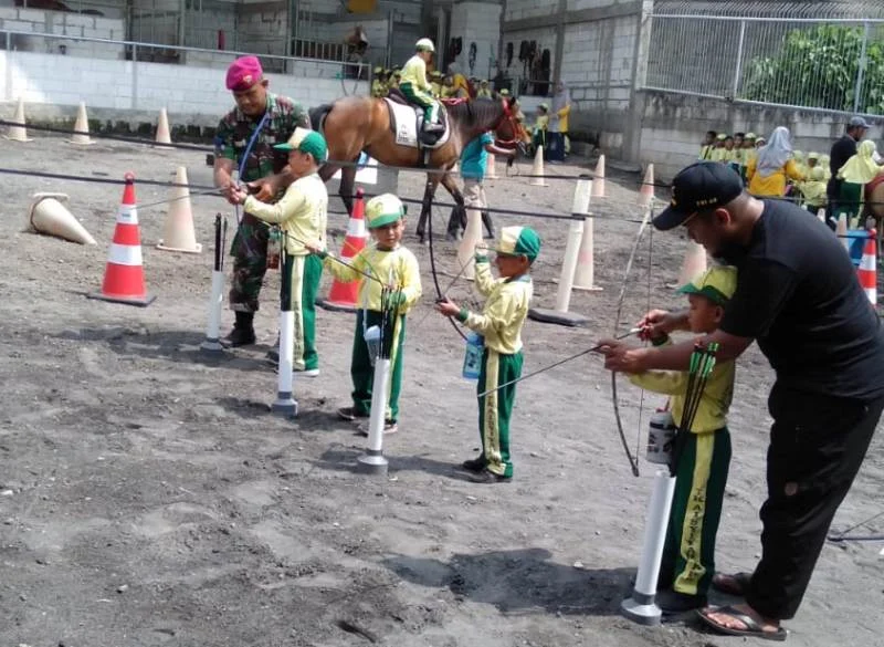 Belajar Memanah dan Berkuda, Begini Komentar Siswa
