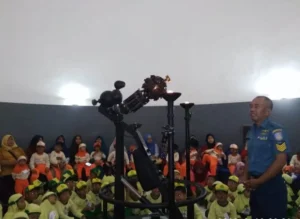 Outing Class ke Planetarium, Ternyata Isinya Ini