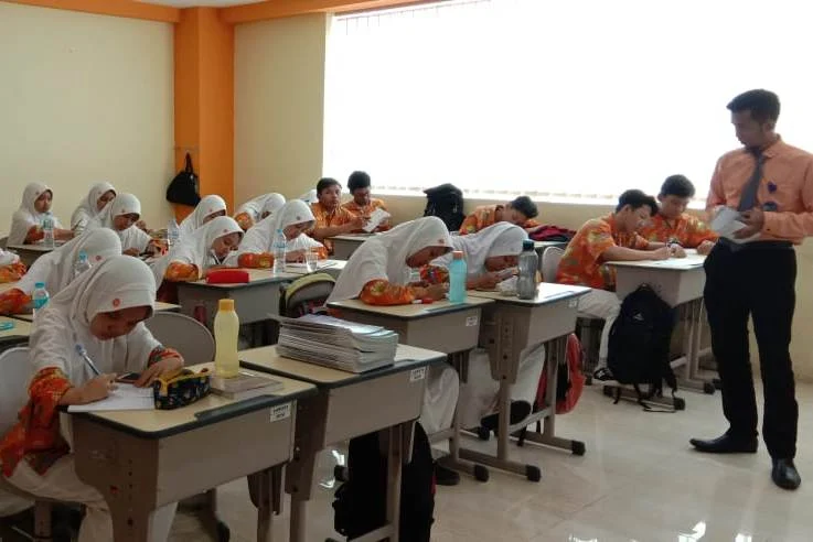 Ikuti Tes TOEFL Berharap Beasiswa Belanda atau Malaysia