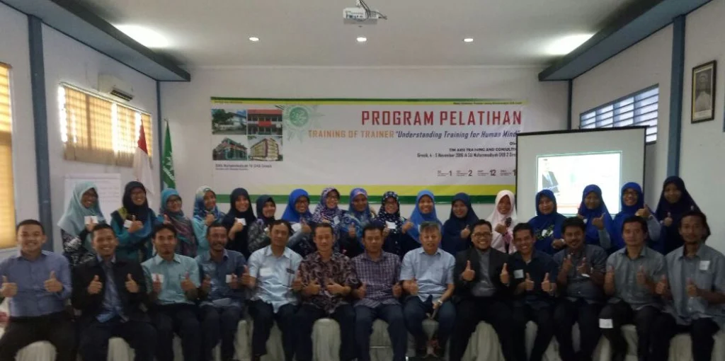 Ketika Kepala Sekolah di 4 Lembaga Pendidikan Ini Ditraining Jadi Trainer