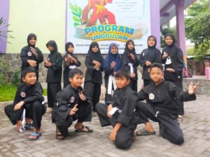 Tapak Suci MIM 1 Pare Boyong 14 Medali