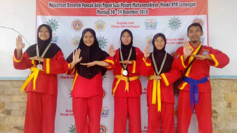 Pertama Kali Turun di Kejurda Tapak Suci Langsung Rebut Tiga Medali