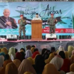 Din Syamsuddin Bicarakan Perempuan dalam Tabligh Akbar di Porong