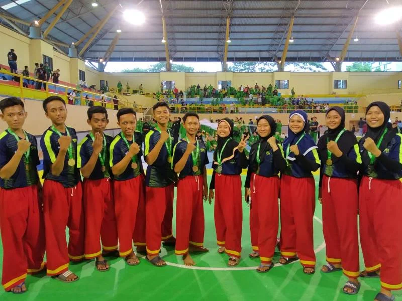 Pesilat SMAM 9 Brondong Sabet 11 Medali di Kejuaraan Ini