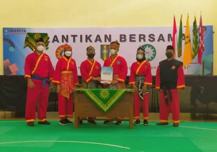 Tiga Ortom Smamita Dilantik Bersama