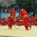 Di Sela Ujian Tapak Suci Dipamerkan Kekuatan Bengkokan Besi