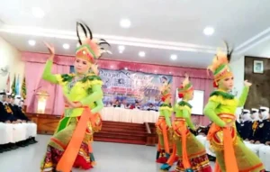 Tari Goyang-Goyang Membuka Wisuda Taruna Pelayaran