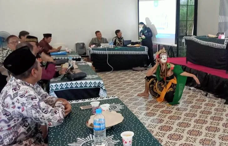 Tari Topeng Gunungsari Meriahkan Capacity Building