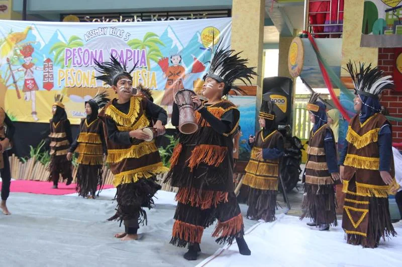 Pesona Papua Digelar di Sekolah Kreatif Ini